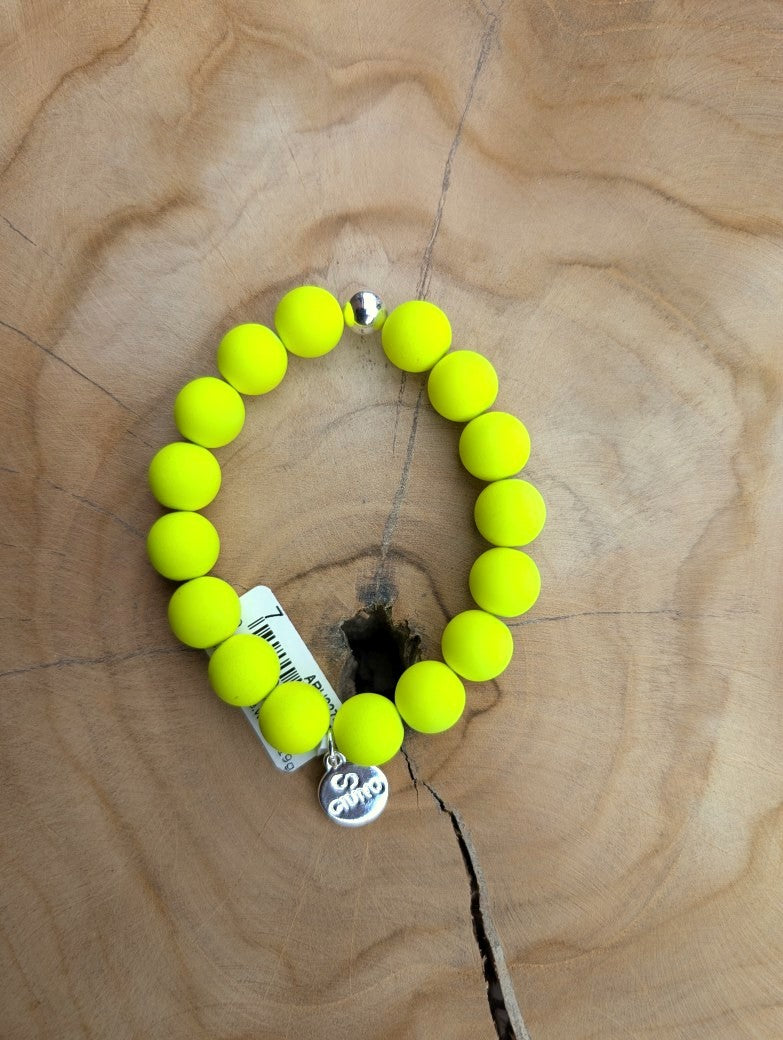 Zeigen Sie Ihre Persönlichkeit mit unserem großartigen elastische Armband mit mittelgroßen Perlen aus Acryl und Kupfer in Neon Gelb - holen Sie es sich jetzt!
