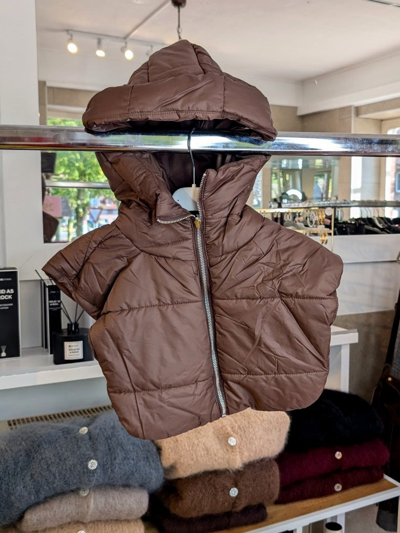 Die witterungsbeständige Balaclava Sturmhaube in Braun von JUBYLEE aus Polyester in modernem Stil ist komfortabel schützend und vielseitig für Outdoor-Aktivitäten!