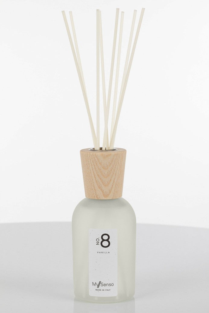 Diffuser Premium 240 ml No. 8 Vanilla" von My Senso: Weiches, rundliches Vanillearoma, vollendet mit einer leicht süßlichen Note, wie aus 1001 Nacht.