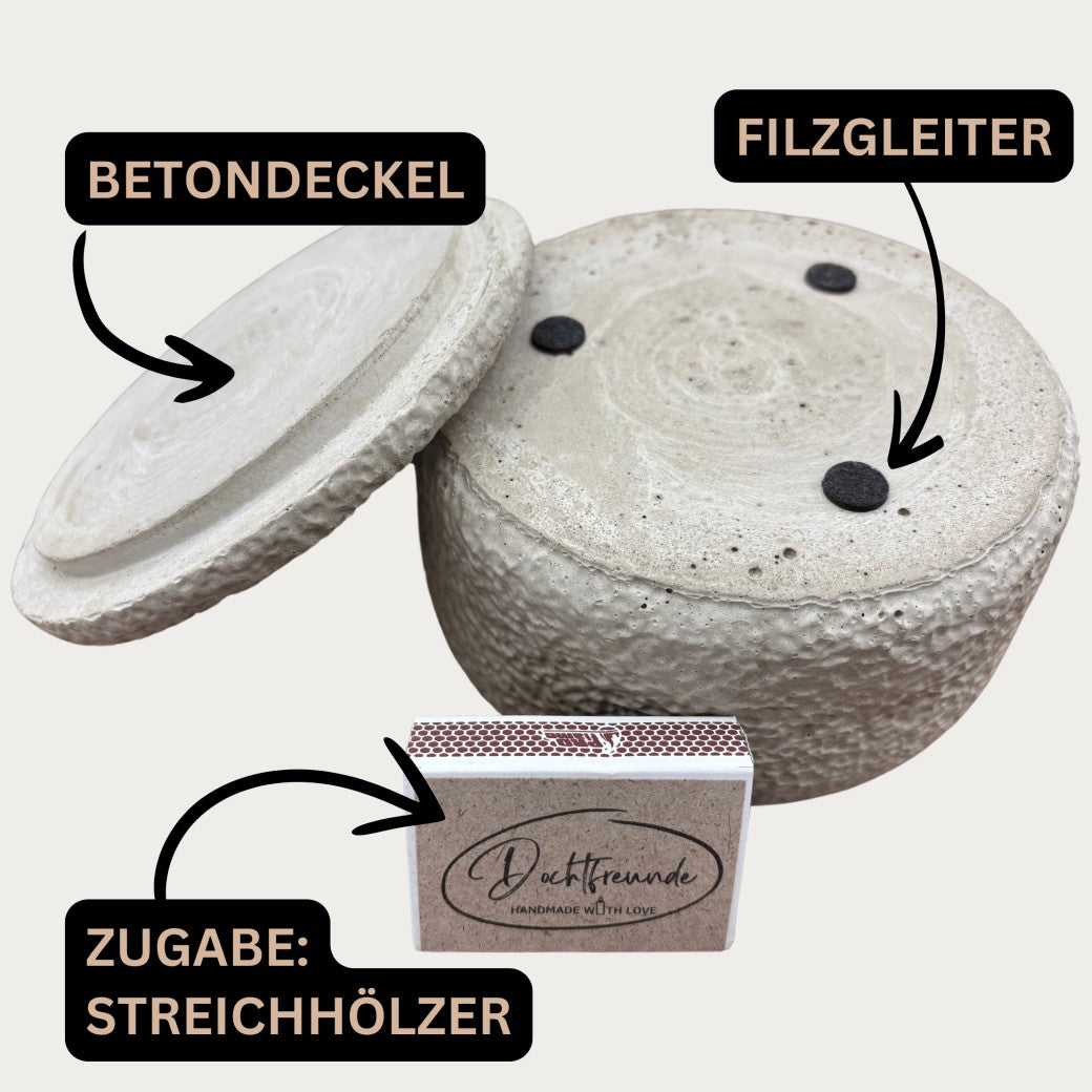 Stilvolle handgemachte Aroma Sojawachskerze für Ihr Zuhause. Mit Blütenverzierung und hochwertigem Baumwolldocht aus dem Südschwarzwald!