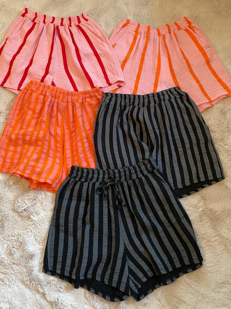 Shorts gestreift Mousselin