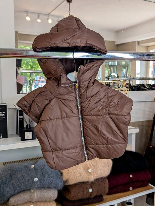 Die witterungsbeständige Balaclava Sturmhaube in Braun von JUBYLEE aus Polyester in modernem Stil ist komfortabel schützend und vielseitig für Outdoor-Aktivitäten!