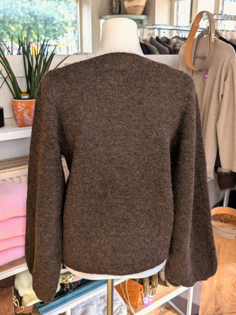 Elegante Strickjacke Husarenstil Coffee Braun Kupfer, hochwertige Woll-Mischung. Ideal für stilbewusste Träger, die Vintage-Eleganz mit modernem Flair verbinden