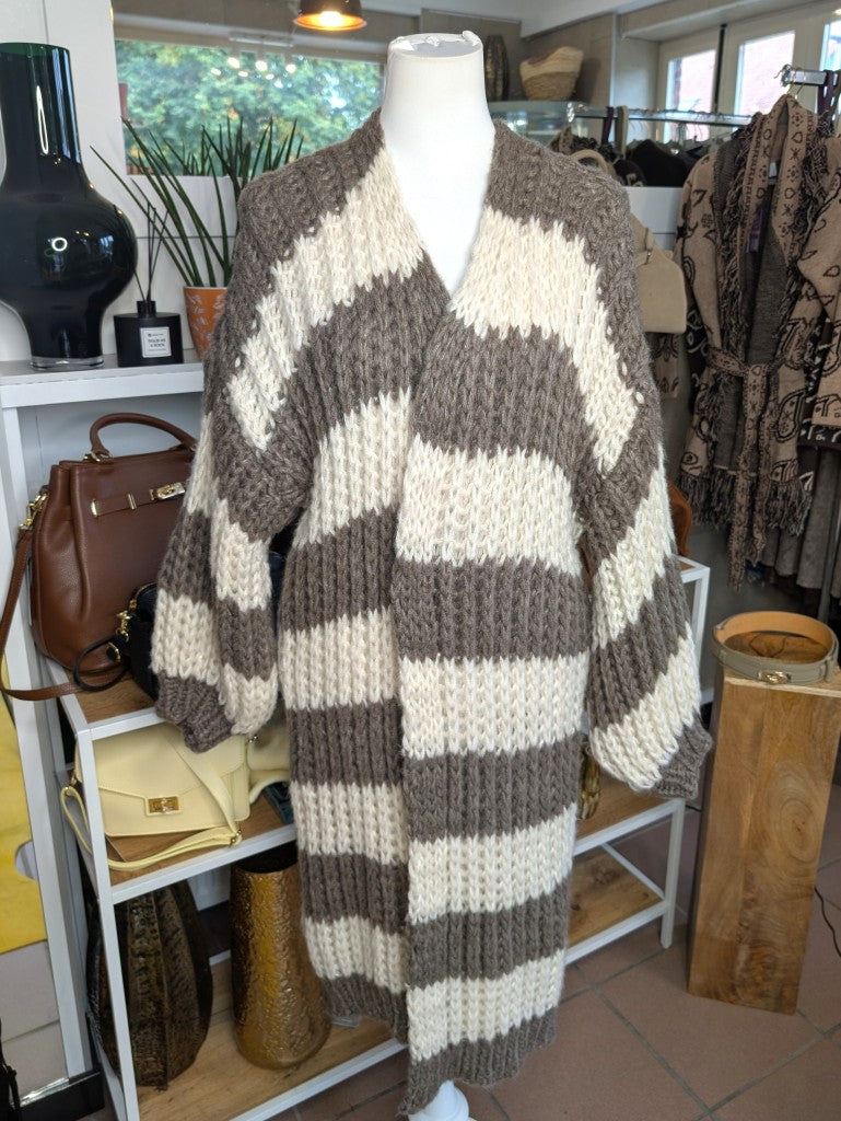 Eleganter weicher langer offener Cardigan, auffälliger Grobstrick gestreift Taupe Créme - ideal als Layering-Piece für Frühling Herbst leichte Übergangsschicht.