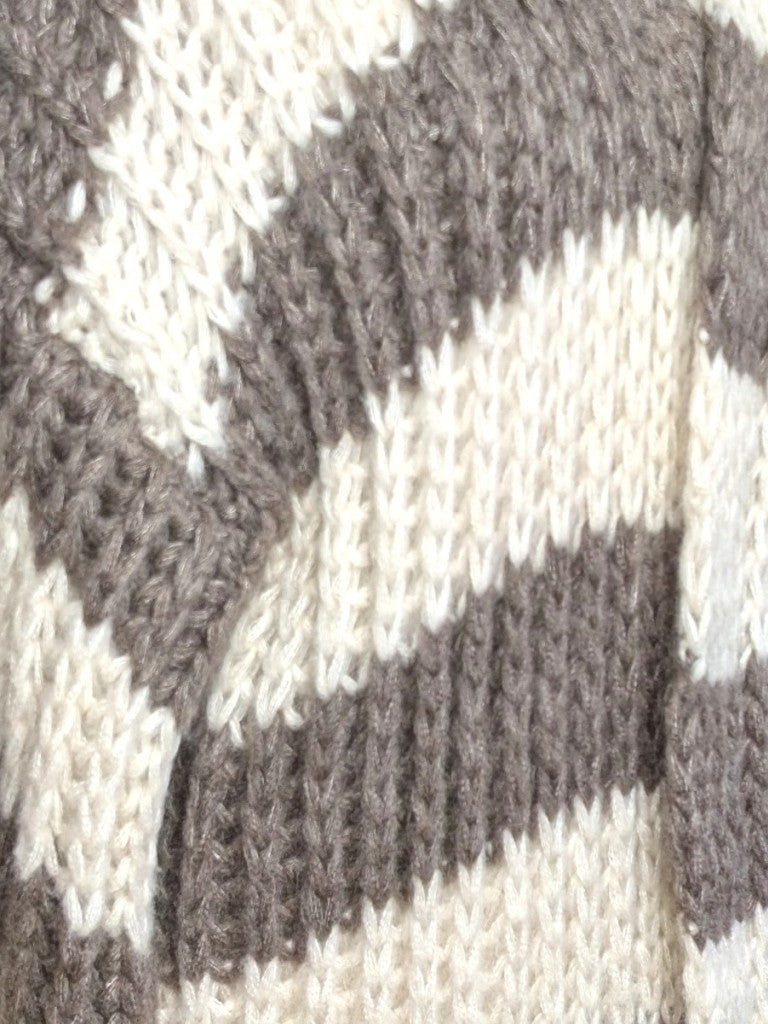 Eleganter weicher langer offener Cardigan, auffälliger Grobstrick gestreift Taupe Créme - ideal als Layering-Piece für Frühling Herbst leichte Übergangsschicht.