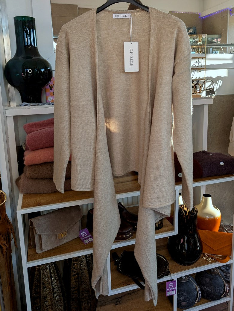 Elegante vielseitige schmeichelnde Wickeljacke aus fließender hochwertiger Viskose in warmem Taupe – das perfekte Layering-Piece für jeden Anlass!