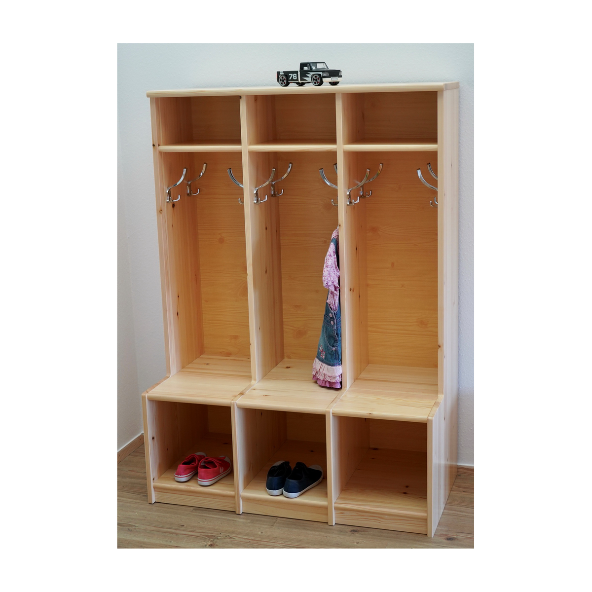 Bio Kiefer Kindergarderobe – Praktische & stilvolle Lösung für Ihr Kinderzimmer