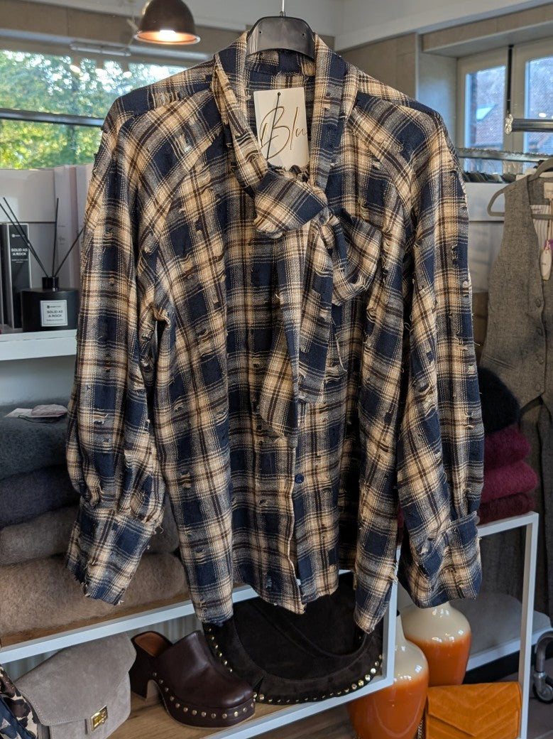 Das lässig elegante Flanell Holzfällerhemd besticht durch sein weiches Material mit Karo-Design und Schluppe - für angenehme Wärme & Komfort an kühlen Tagen!