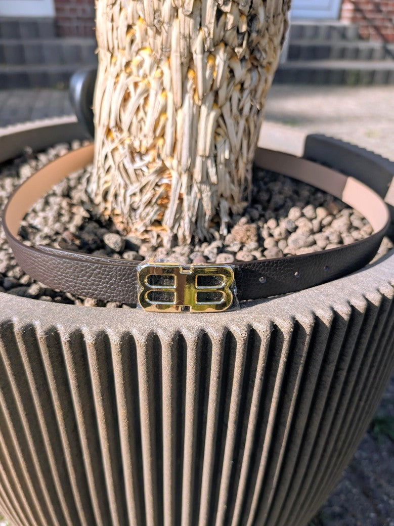 Eleganter hochwertiger Ledergürtel Coffee Braun im Balenciaga-Stil - vielseitiges Accessoire für verschiedene Anlässe. Passt perfekt zu Jeans, Chinos, Kleidern!