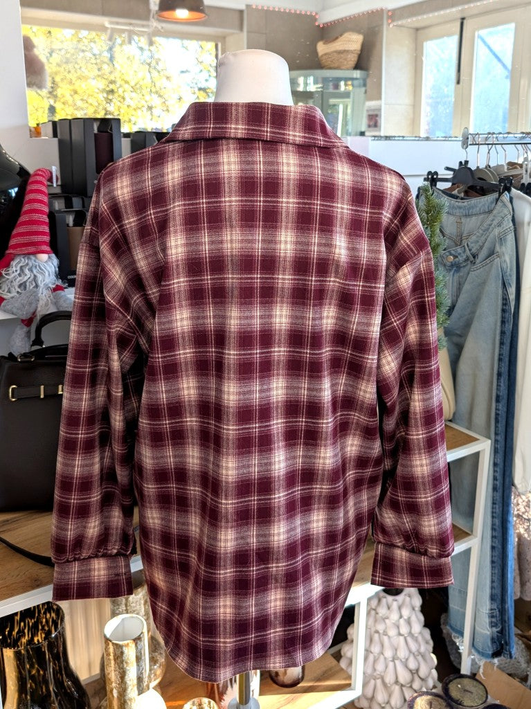 Elegante VoKuHiLa Hemdbluse kariert Karos Burgund Rot Créme aus hochwertiger Viskose in Flanell-Haptik – lässiges Layering für coolen Look und Binden um die Hüfte