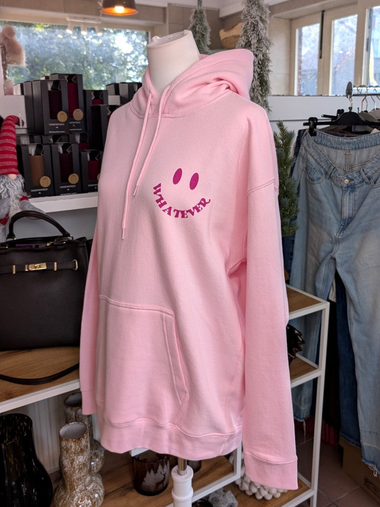 Das Whatever Smiley Backprint-Design im authentischen Vintage Used Look Rosa Pink setzt ein trendiges selbstbewusstes Zeichen - perfekt für entspannte Tage!