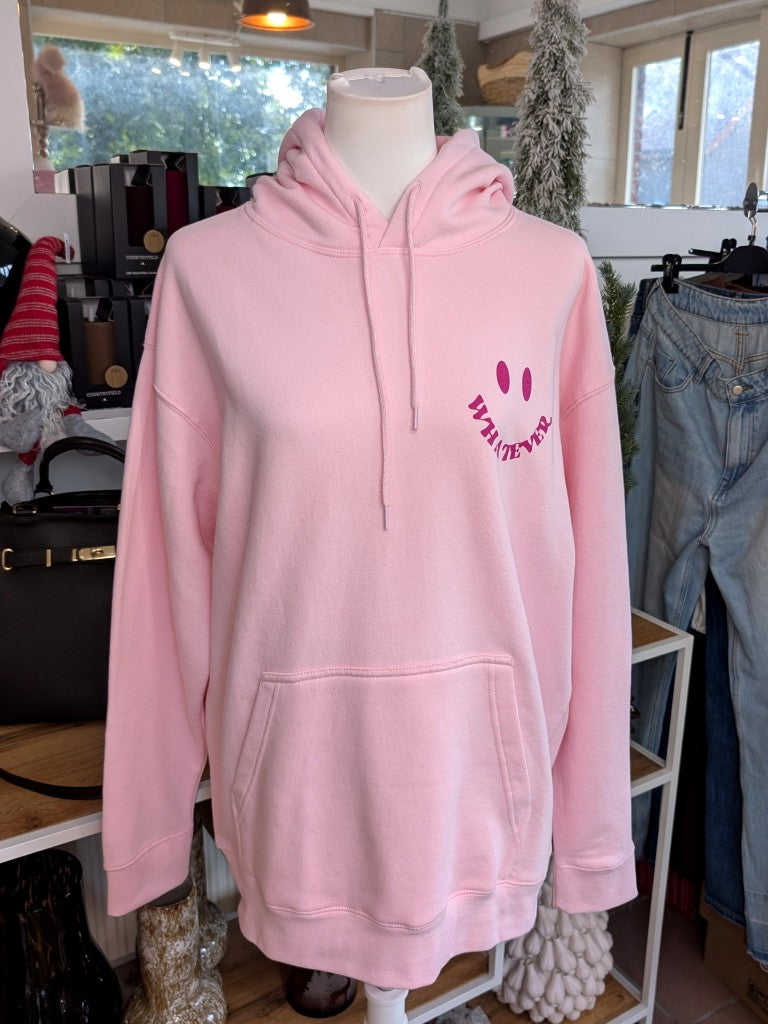 Das Whatever Smiley Backprint-Design im authentischen Vintage Used Look Rosa Pink setzt ein trendiges selbstbewusstes Zeichen - perfekt für entspannte Tage!