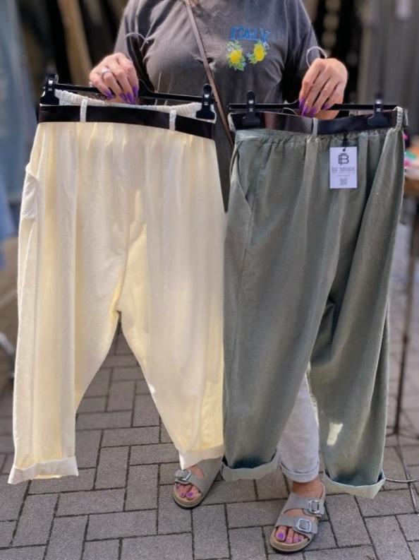 Hose Feincord (dünn) Créme Khaki  mit Gürtel, 100% Baumwolle, One Size