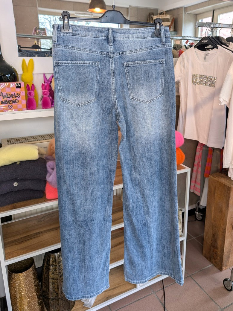 Lässige Jeanshose im angesagten Wide-Leg-Balloon-Schnitt mit geradem Bein und elastischem Bund. Perfekt kombinierbar zu verschiedenen Styles, casual bis elegant!