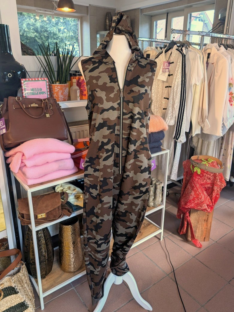 Ärmellos und praktisch: Sweatshirtstoff Camouflage-Jumper moderner Look mit langem Reißverschluss und den funktionalen seitlichen Taschen. Braun Khaki Schwarz