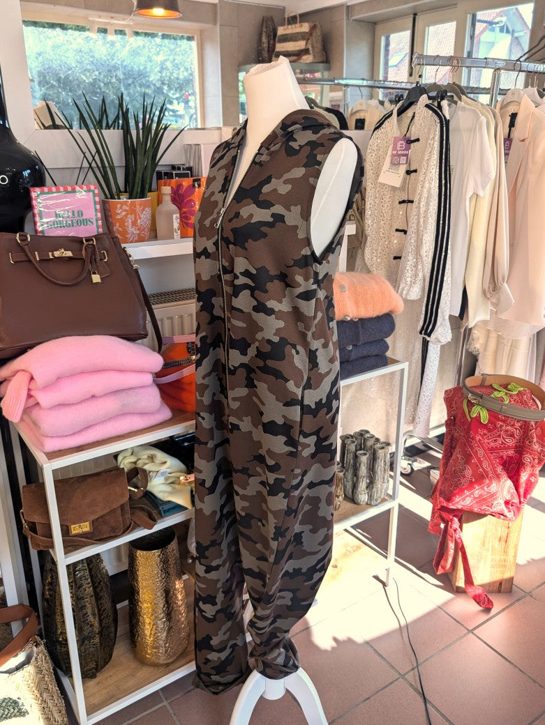 Ärmellos und praktisch: Sweatshirtstoff Camouflage-Jumper moderner Look mit langem Reißverschluss und den funktionalen seitlichen Taschen. Braun Khaki Schwarz