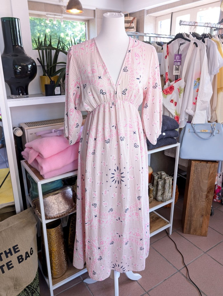 Bring' Farbe ins Leben mit unserem wunderschönen floralen Mousselin Midi Kleid mit Kurzarm im Kujten Stil. Sehr schöne frische und feminine Note!
