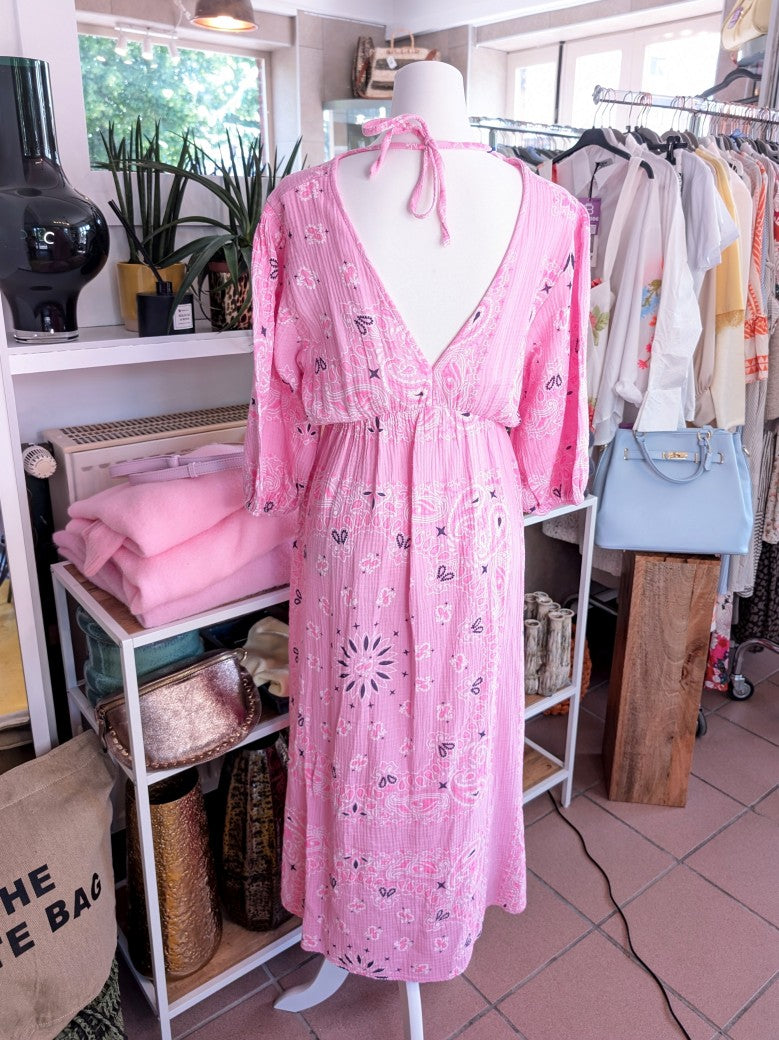 Bring' Farbe ins Leben mit unserem wunderschönen floralen Mousselin Maxi Kleid mit Kurzarm im Kujten Stil. Sehr schöne frische und feminine Note!