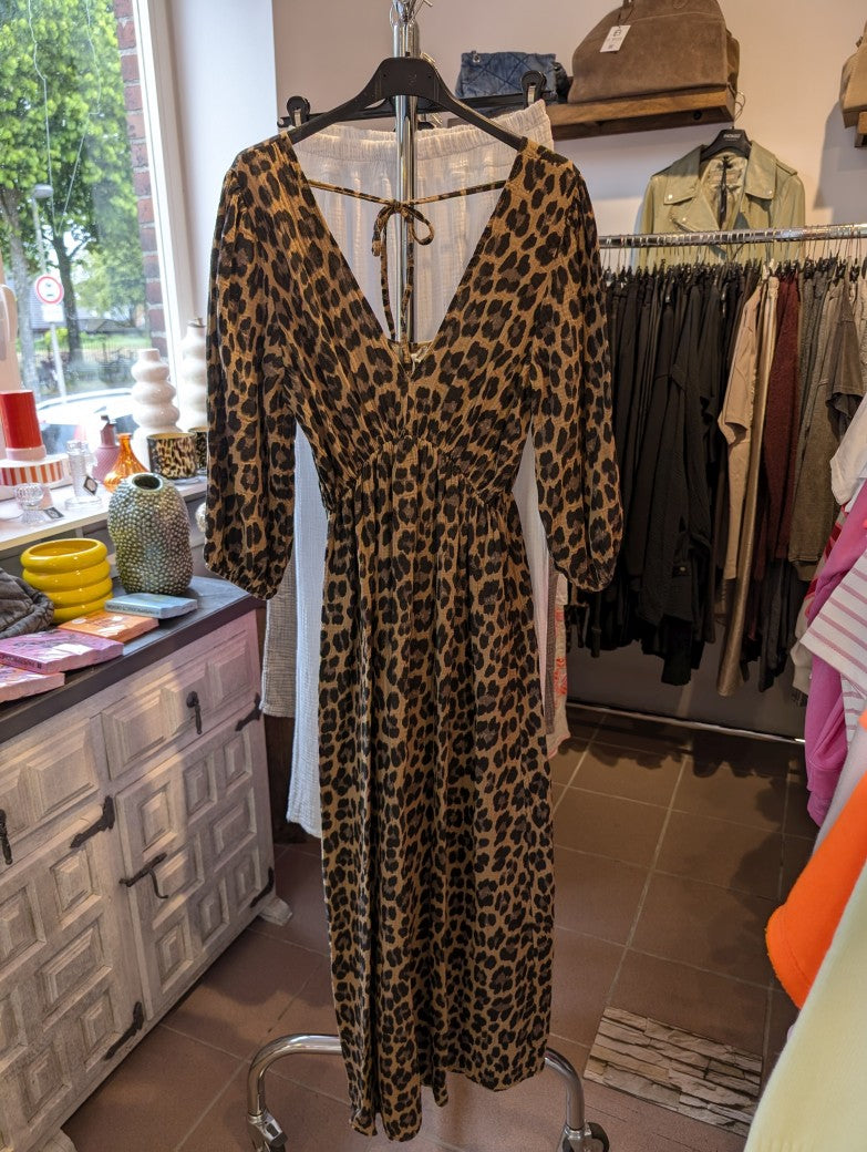 Dieses atemberaubende Maxi-Kleid in Leo-Print mit braunen und schwarzen Tönen verkörpert zeitlose Eleganz mit modernem Flair - unverwechselbarer Look!