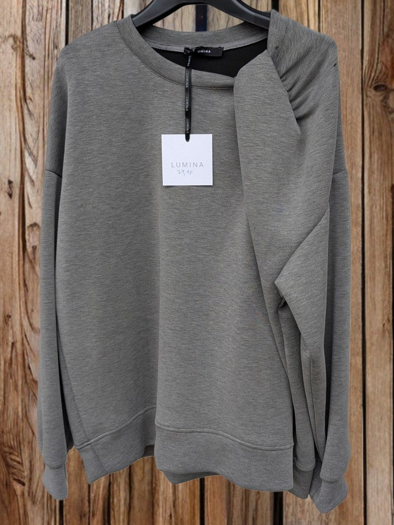 Superschönes Sweatshirt zum Wohlfühlen, egal ob zur Jeans oder zur Jogginghose.
Aus Viskose und Mischgewebe - von LUMINA