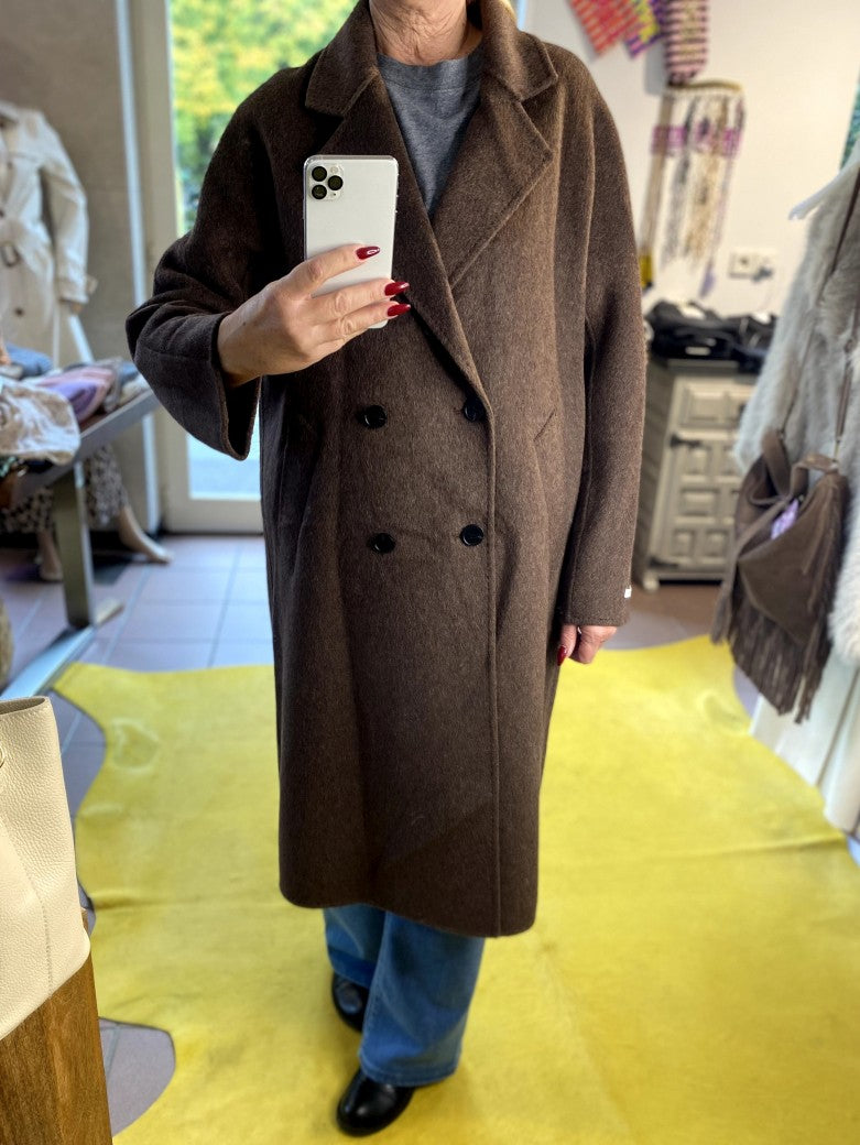 Zeitlose Eleganz mit dem handgefertigten Cashmere Kaschmir Mantel Wollmantel in Dark Coffee Braun von SensUniq - perfekter Tragekomfort, luxuriöse Weichheit!