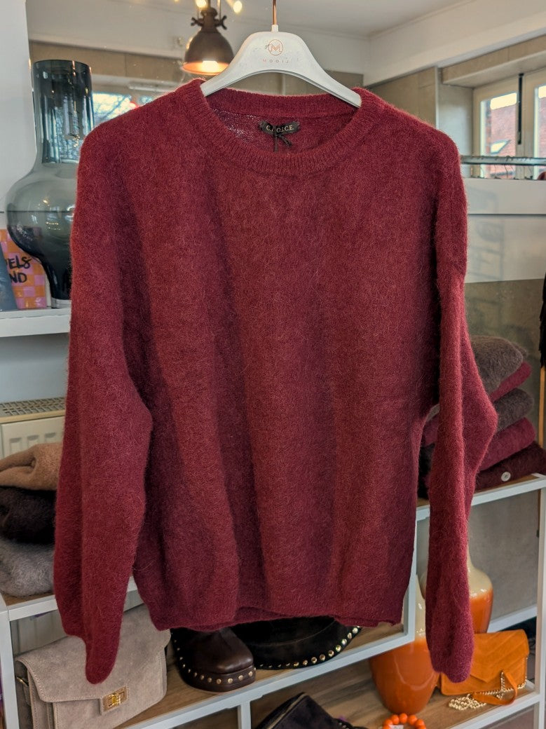 Weicher flauschiger Pullover mit Rundhalsausschnitt aus Alpaka und Wolle in Burgund Rot von CHOICE - optimaler wohliger Tragekomfort, deal für jeden Anlass!