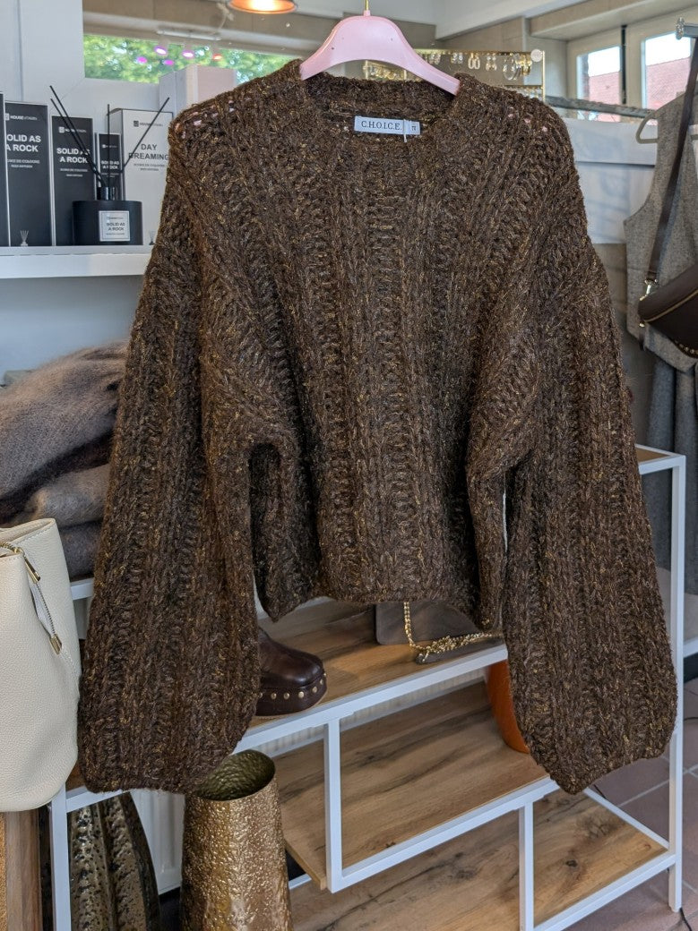 Der Pullover aus einer hochwertigen Mischung aus Viskose, Nylon und Wolle in warmem Coffee-Braun mit Blau Gelb verbindet stilvolles Design und Tragekomfort!