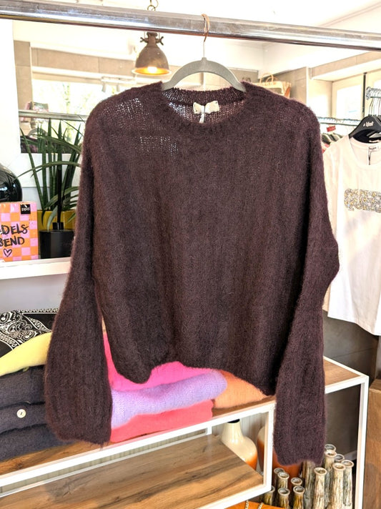 Raffinierter Pullover mit ausdrucksstarken Ballonärmeln und weicher Mohair-Komposition aus 80% Kid Mohair – setze ein modernes Statement mit diesem It-Piece!