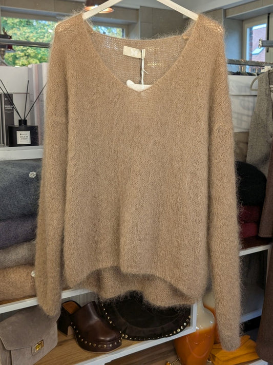 Behaglicher stilvoller Flausch Pulli Pullover aus 80% Mohair und 17% Nylon in Milchkaffee Taupe - perfekt für alle Gelegenheiten von lässig bis elegant!
