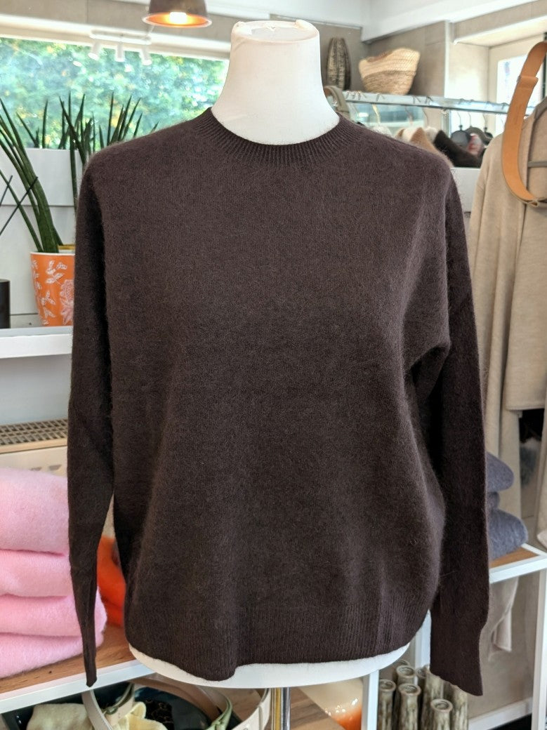 Eleganter mega kuscheliger Pullover in Coffee Braun – luxuriöse Kaschmir Seide Wolle Mischung für höchsten Komfort und Langlebigkeit natürliche Wärmeisolation
