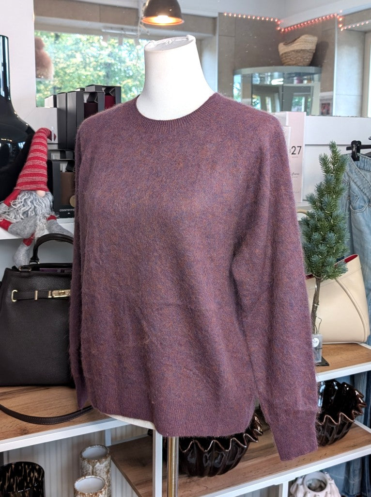 Eleganter mega kuscheliger Pullover in Pflaume Lila meliert – luxuriöse Kaschmir Seide Wolle Mischung für höchsten Komfort, Langlebigkeit und Wärmeisolation.