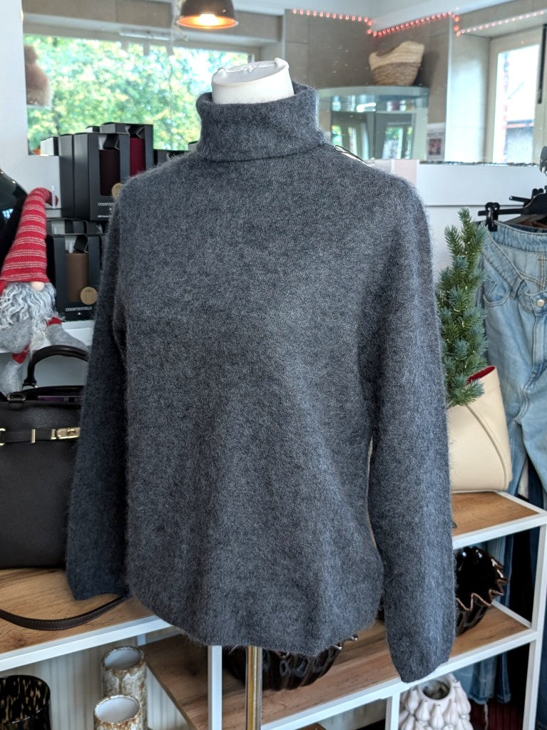 Eleganter mega kuscheliger Rollkragen Pullover in Anthrazit Grau – luxuriöse Kaschmir Seide Wolle Mischung für höchsten Komfort, Langlebigkeit, Wärmeisolation.
