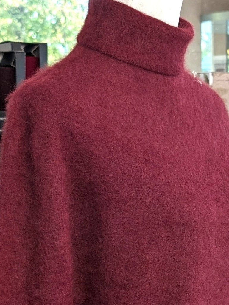 Eleganter mega kuscheliger Rollkragen Pullover in Burgund Rot – luxuriöse Kaschmir Seide Wolle Mischung für höchsten Komfort, Langlebigkeit, Wärmeisolation.