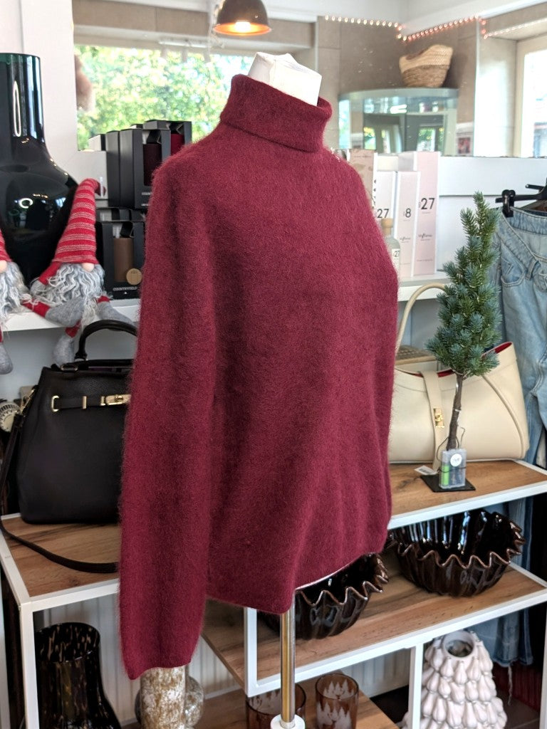 Eleganter mega kuscheliger Rollkragen Pullover in Burgund Rot – luxuriöse Kaschmir Seide Wolle Mischung für höchsten Komfort, Langlebigkeit, Wärmeisolation.