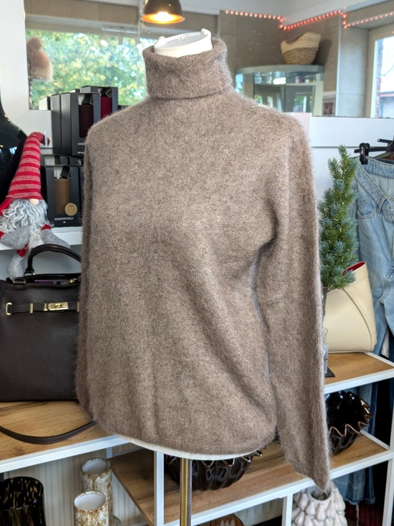 Eleganter mega kuscheliger Rollkragen Pullover in Taupe Braun – luxuriöse Kaschmir Seide Wolle Mischung für höchsten Komfort, Langlebigkeit, Wärmeisolation.