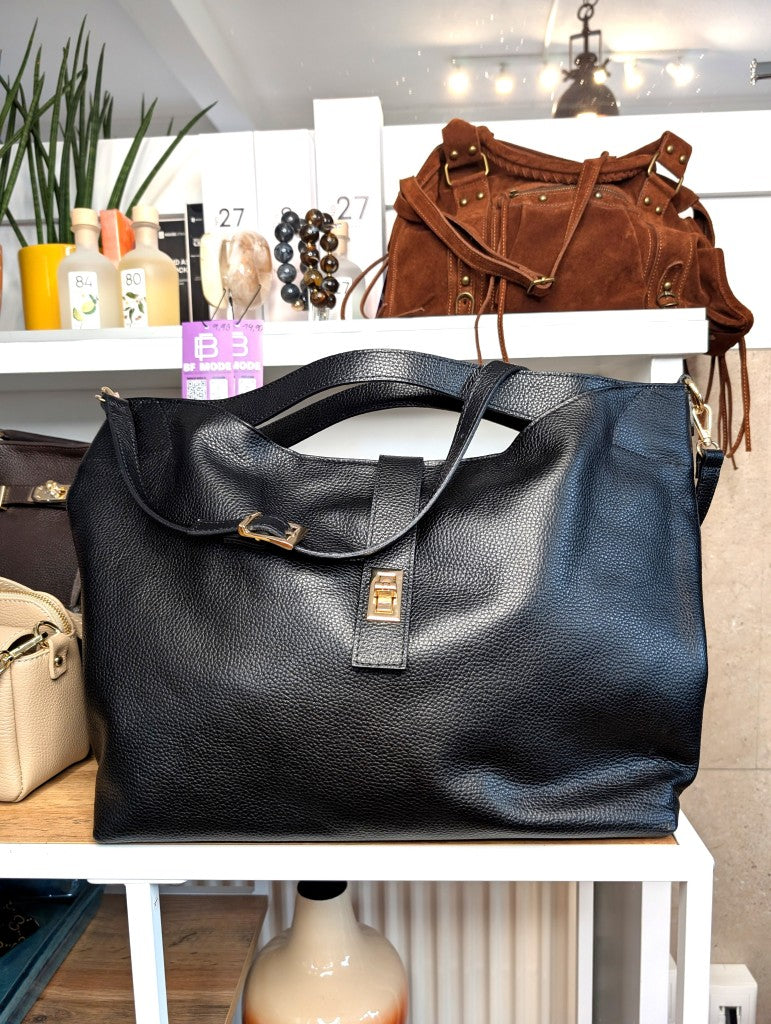 Elegante XL Schultertasche aus hochwertigem italienischem Leder mit verstellbarem Cross-Body Riemen in Schwarz, Ledergriffe samt Drehriegel Reißverschluss