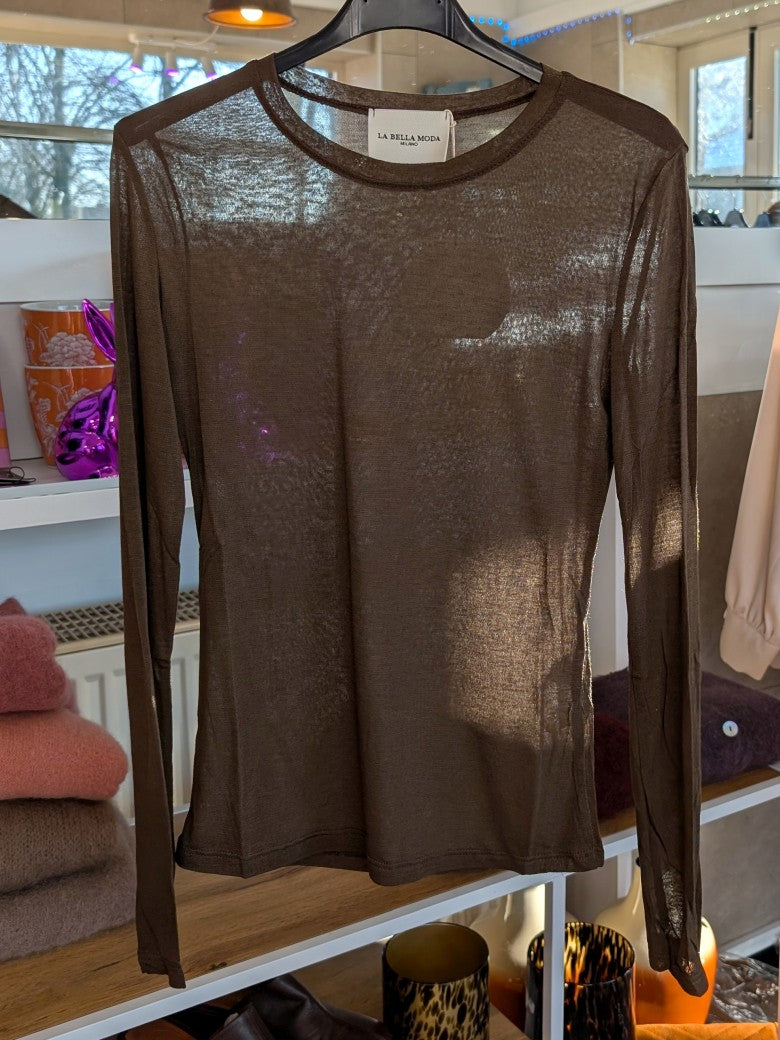 Das Langarm Shirt vereint zarten Kaschmir-Komfort mit hauchdünnem Stoff aus  hochwertiger Viskose in trendigem Braun - für stilbewusste Looks mit Raffinesse!