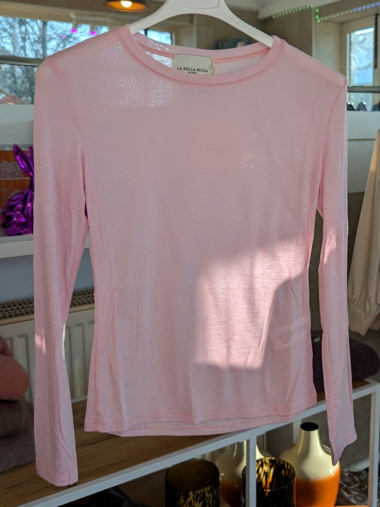 Das Langarm Shirt vereint zarten Kaschmir-Komfort mit hauchdünnem Stoff aus  hochwertiger Viskose in trendigem Hellrosa - für stilbewusste Looks mit Raffinesse!
