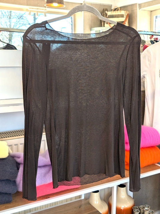 Das Langarm Shirt vereint zarten Kaschmir-Komfort mit hauchdünnem Stoff aus Viskose und Nylon in elegantem Coffee-Braun - für stilbewusste Looks mit Raffinesse1