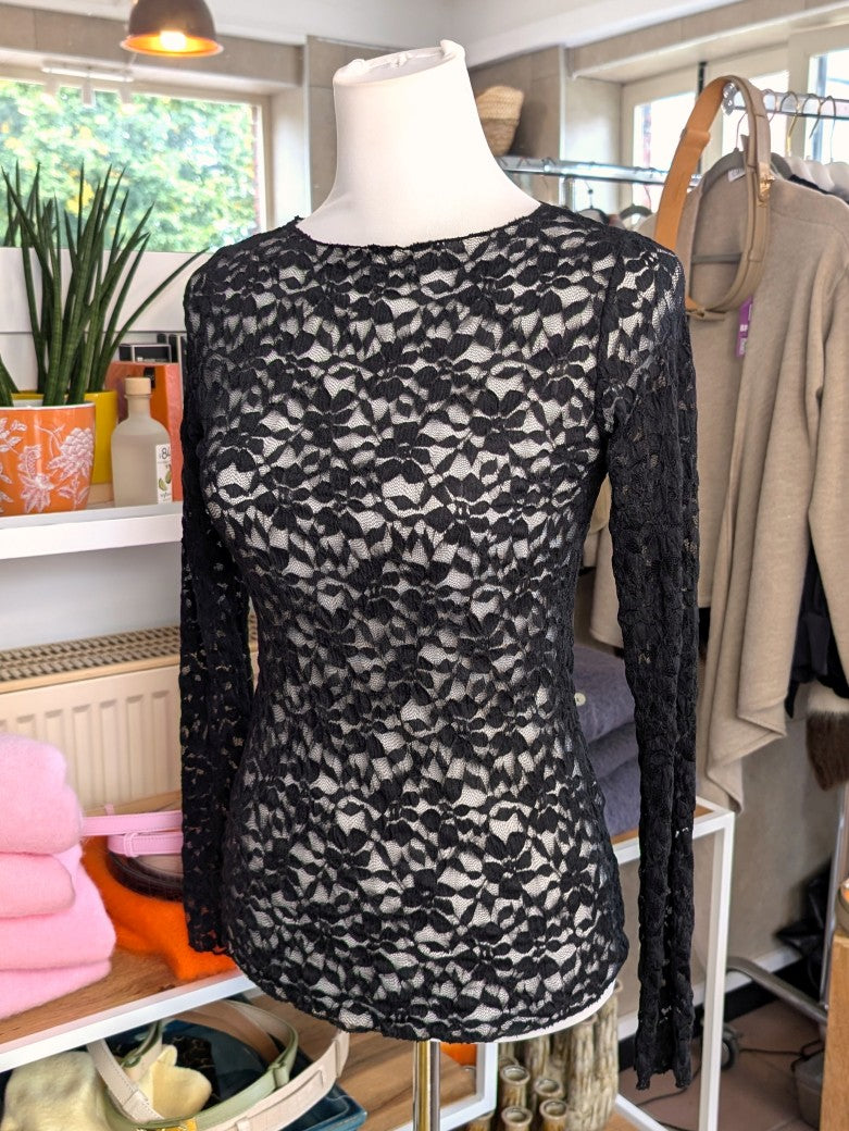 Elegantes Langarm-Shirt Schwarz mega Elastizität seidig weich, hochwertige Spitzenstoffmischung. Ideal für stilvolle Alltagskombinationen oder elegante Abende.