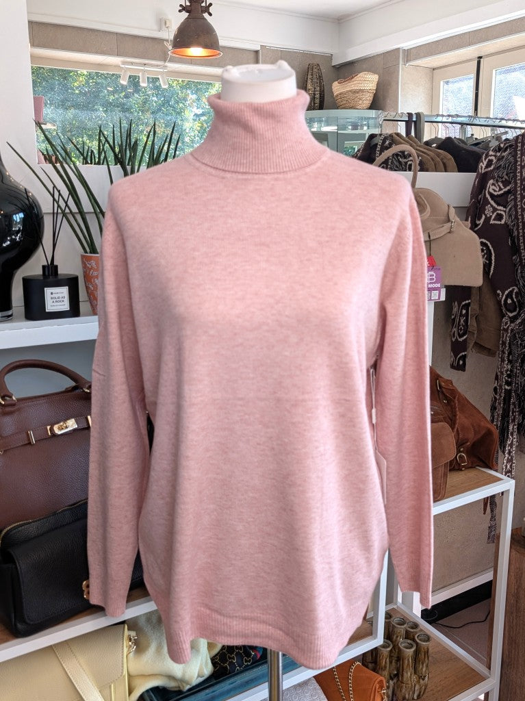 Elegantes Rollkragen-Shirt aus weicher Viskosemischung in Rosa. Perfekt als Basis-Layer unter Blusen Cardigans Blazern – für durchdachten, modernen Look