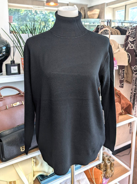 Elegantes Rollkragen-Shirt aus weicher Viskosemischung in Schwarz. Perfekt als Basis-Layer unter Blusen Cardigans Blazern – für durchdachten, modernen Look