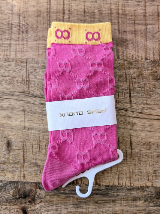 Erlebe unvergleichlichen Komfort mit unseren Gucci Style Socken in Pink mit Gelb aus Baumwolle mit perfekter Fußanpassung. Überzeuge Dich von Qualität & Stil!