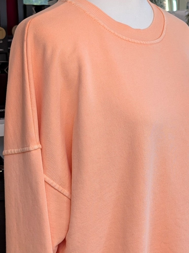 Entdecke dein neues Lieblings-Sweatshirt in Apricots aus Baumwolle von CHOICE! Perfekt für jeden Tag oder gemütliche Abende auf der Couch!