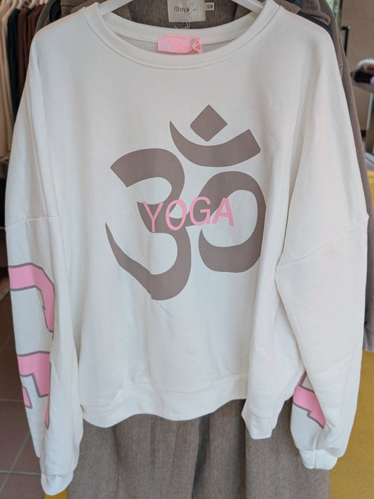 Das Sweatshirt BALANCE Yoga von BELIEVE in den harmonischen Farben Weiß und Taupe Pink ist ideal für entspannte Momente. Setze modische Akzente!