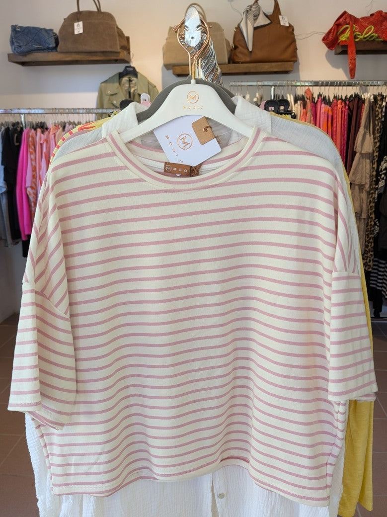 Verleihe deiner Garderobe einen Hauch von Lässigkeit mit dem gestreiften Kurzarm Sweatshirt in Créme mit Rosa aus Baumwolle von MOOIJ!