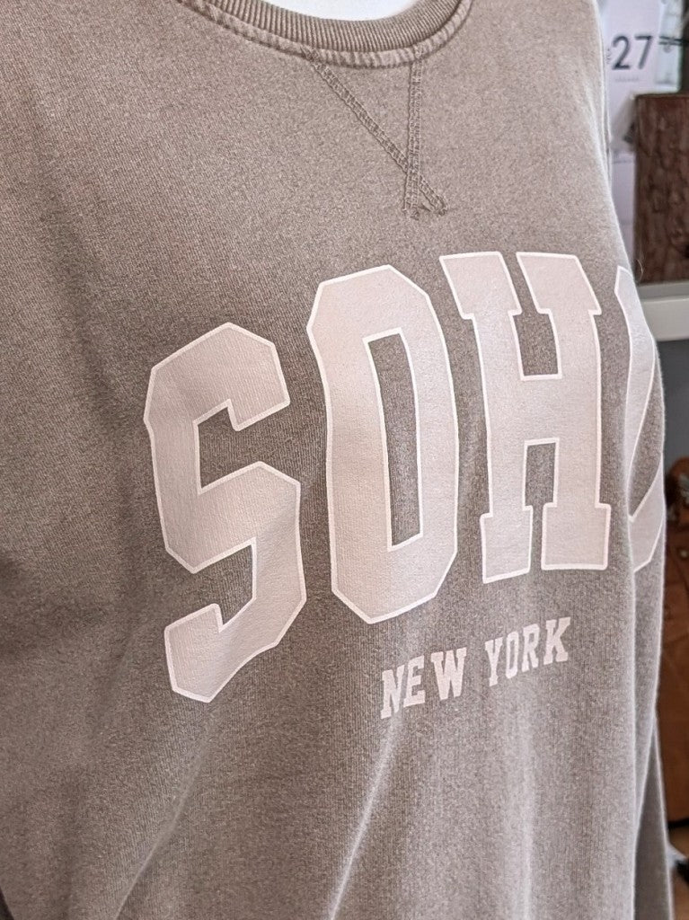 Das Sweatshirt SOHO New York in Fango Sandgrau mit Beige bietet erstklassigen Tragekomfort und moderne Optik - ideal für stilbewusste elegante und Freizeitlooks