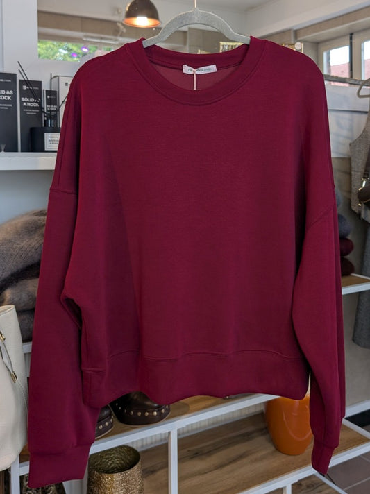 Das VoKuHiLa Sweatshirt überzeugt durch weichen Viskose-Stoff und die Trendfarbe Weinrot Bordeaux Brombeer Burgunder - verbindet Stil und Bequemlichkeit perfekt!