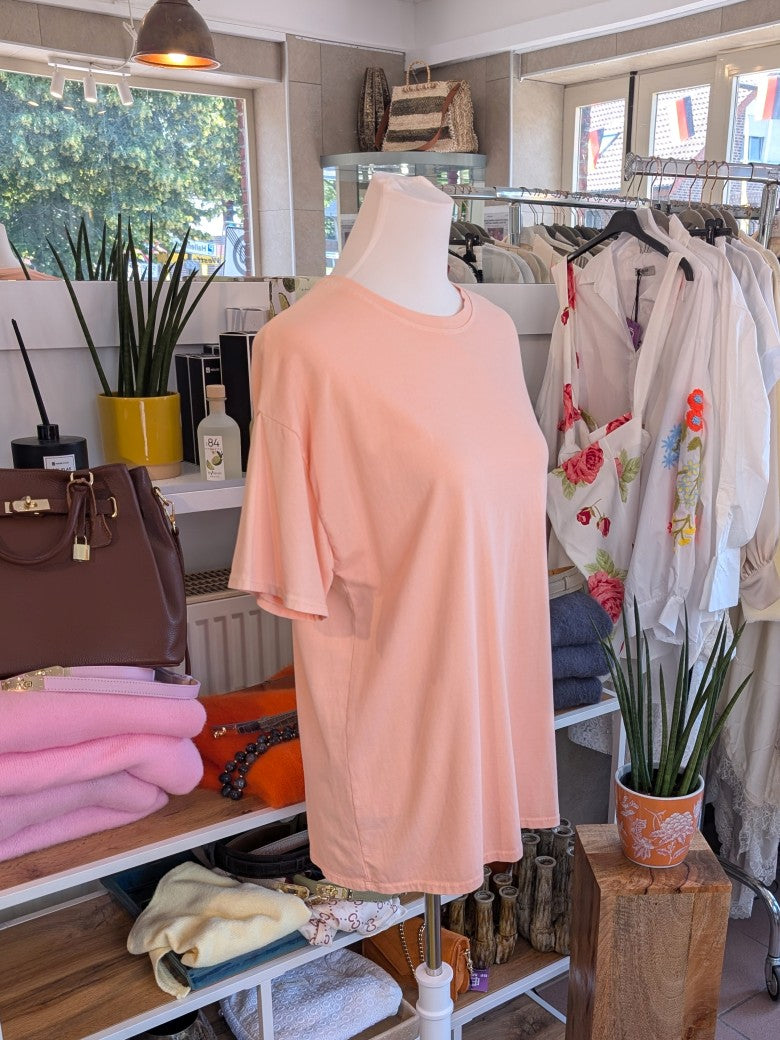 Ein Must-Have für alle modebewussten Frauen ist das Apricots T-Shirt aus Baumwolle von BELIEVE. Überzeuge dich selbst von der Qualität und dem Stil!