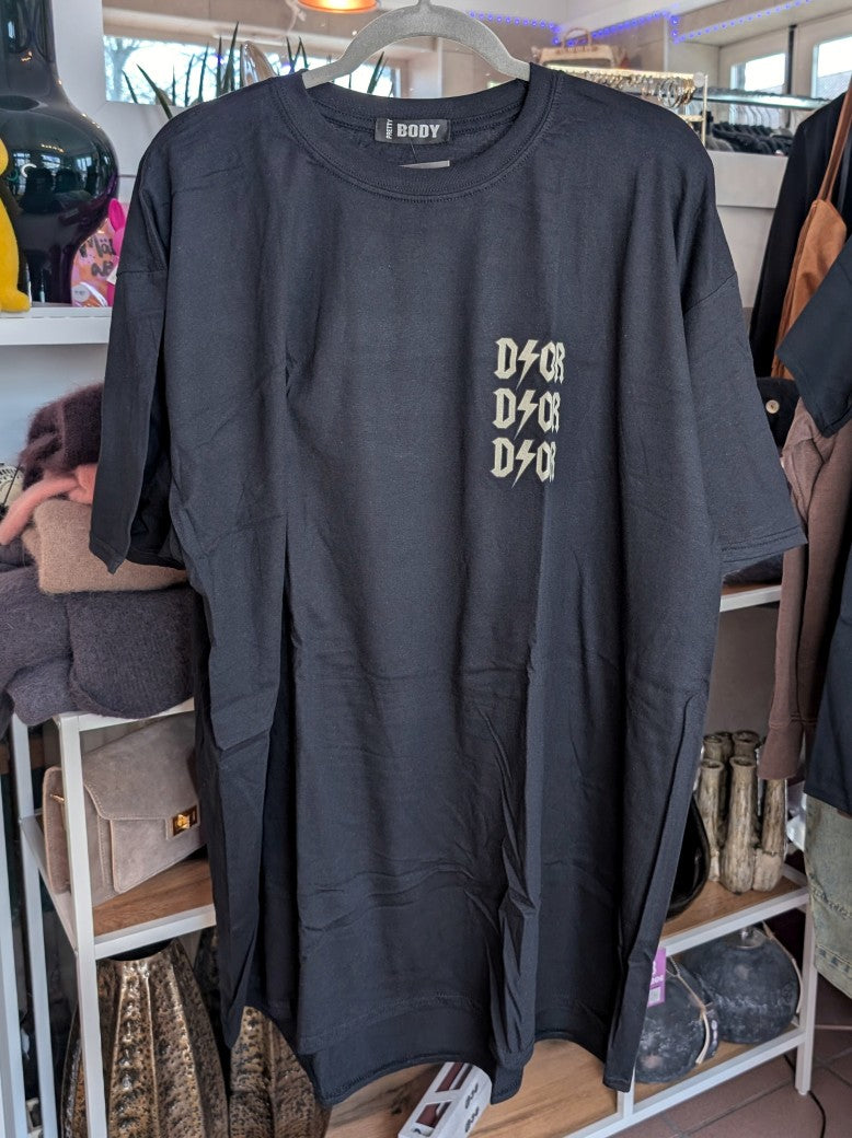 Lässiges XXL oversized T-Shirt im angesagten Dior-Stil mit markanten Backprint-Design in den Farben Schwarz Créme aus hochwertiger Baumwolle - Stil mit Qualität!